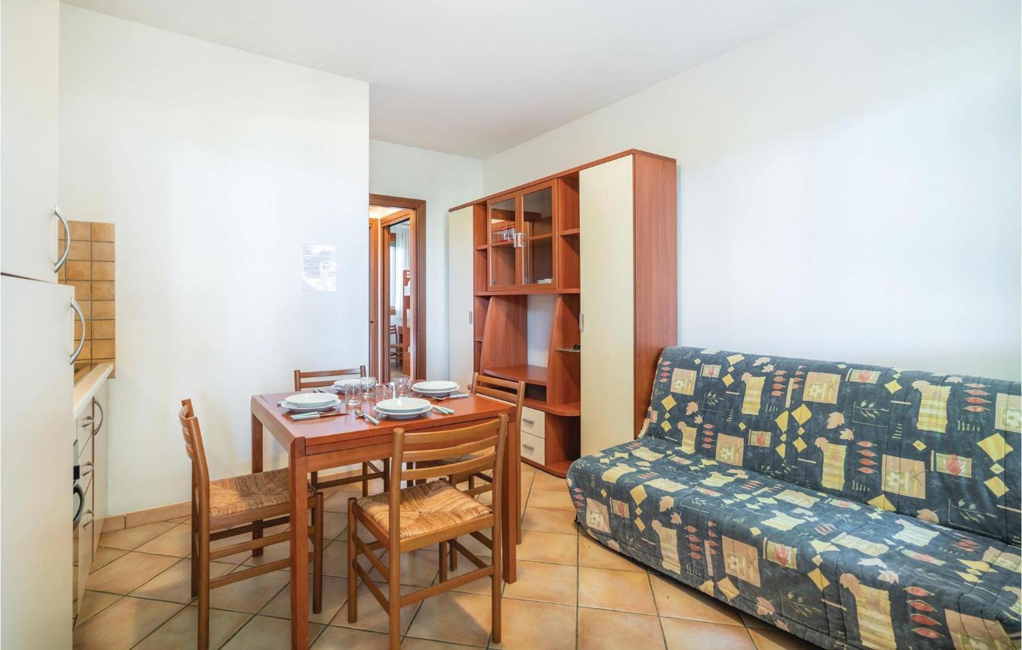 Pet Friendly Apartment In Rosolina Mare With Wifi Exterior foto